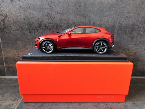 Ferrari purosangue rot - 1:18,