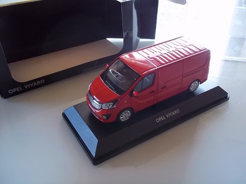 Opel vivaro magma rot - vivaro,